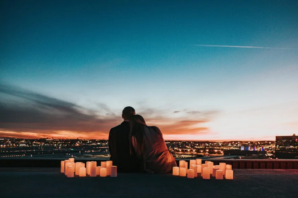 couple skyline